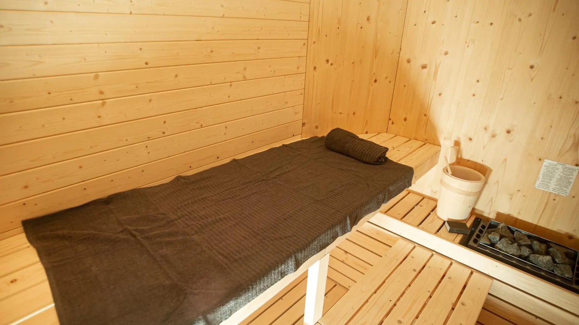 Apartment Varanini Luxury Suites Double Bedroom Plus Two And Sauna Milan Italy